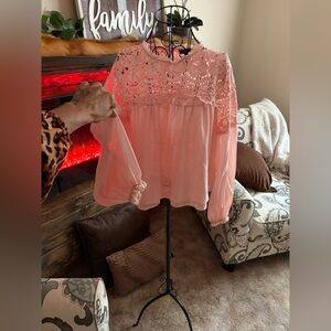 Elegant Lace Blouse in Soft Pink